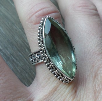 Zilveren ring marquise groene Amethist bewerkte seting 17.3 mm